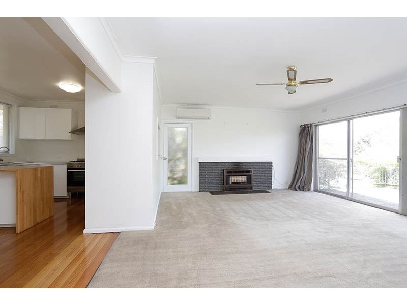 33 Woolston Drive, Frankston South VIC 3199