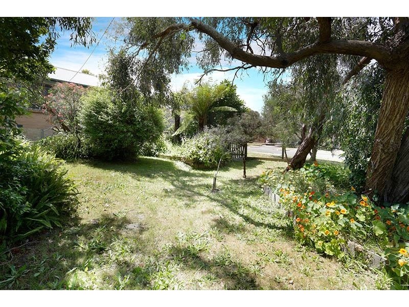 33 Woolston Drive, Frankston South VIC 3199