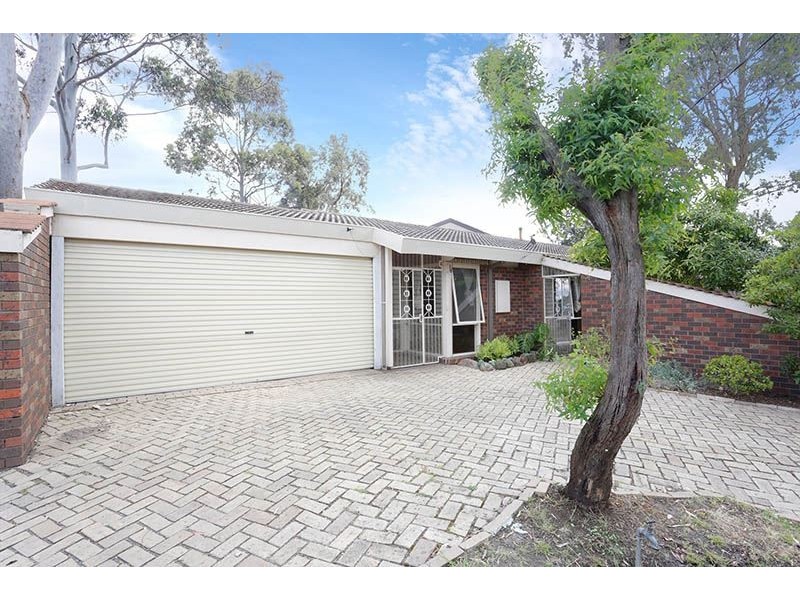 1 Wilton Crescent, Wheelers Hill VIC 3150