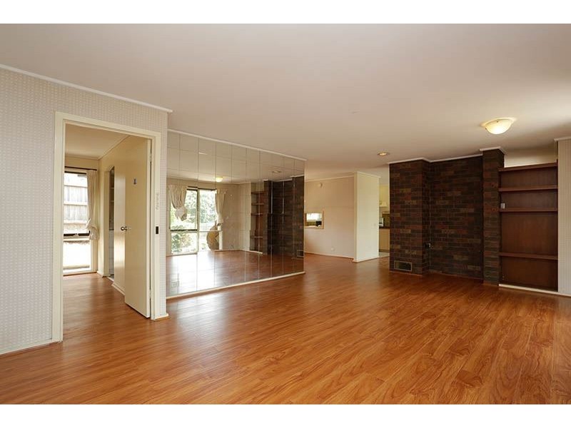 1 Wilton Crescent, Wheelers Hill VIC 3150