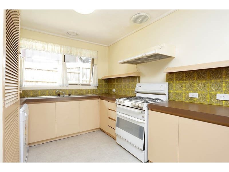 1 Wilton Crescent, Wheelers Hill VIC 3150