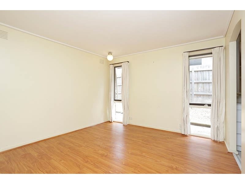 1 Wilton Crescent, Wheelers Hill VIC 3150