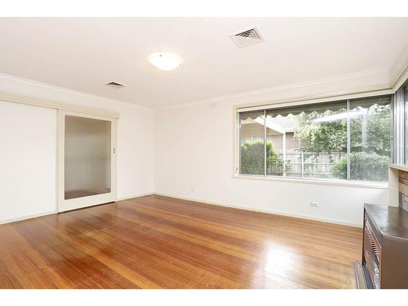 35 Rivett Crescent, Mulgrave VIC 3170