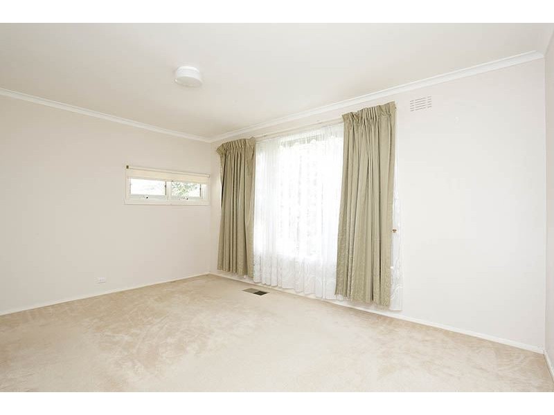 8 Stableford Avenue, Glen Waverley VIC 3150