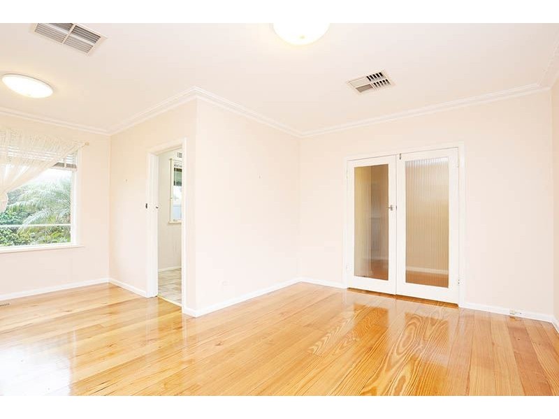 8 Juniper Avenue, Glen Waverley VIC 3150