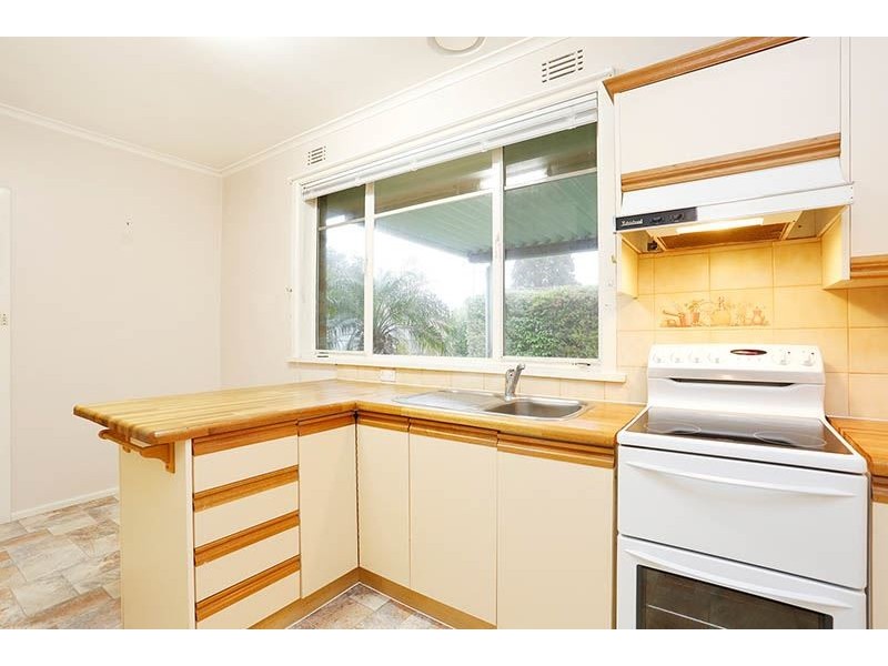 8 Juniper Avenue, Glen Waverley VIC 3150