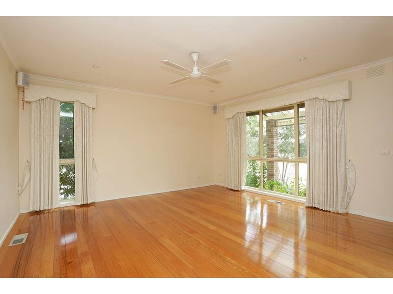 13 Raphael Drive, Wheelers Hill VIC 3150