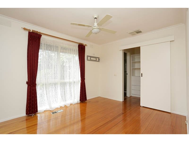 13 Raphael Drive, Wheelers Hill VIC 3150