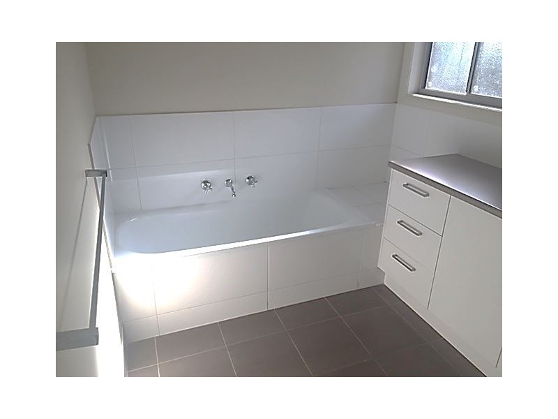 2/4 Hans Court, Mulgrave VIC 3170