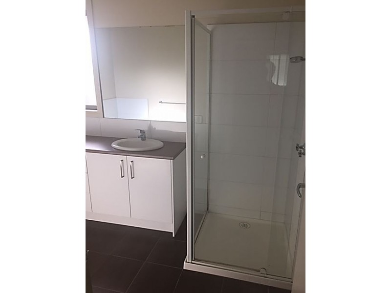 2/4 Hans Court, Mulgrave VIC 3170