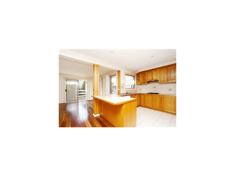 A/3 Hinkler Rd, Glen Waverley VIC 3150