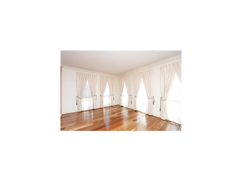 A/3 Hinkler Rd, Glen Waverley VIC 3150