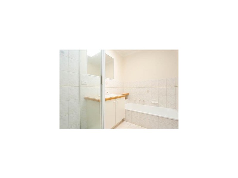 A/3 Hinkler Rd, Glen Waverley VIC 3150