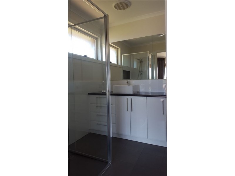 35 Ivanhoe Street, Glen Waverley VIC 3150