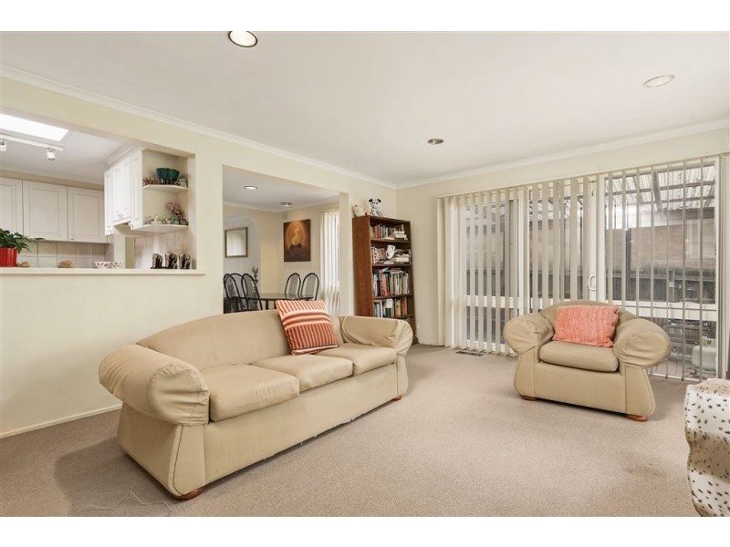 877 Waverley Road, Glen Waverley VIC 3150