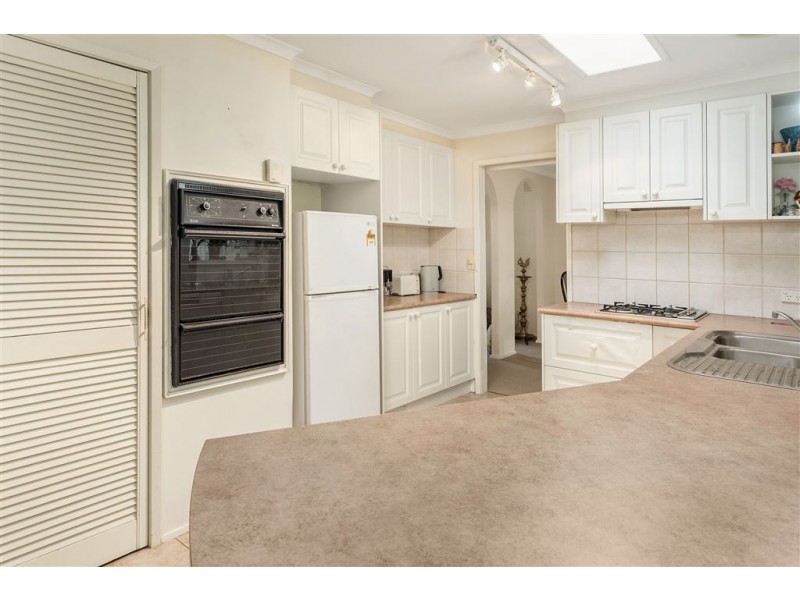 877 Waverley Road, Glen Waverley VIC 3150