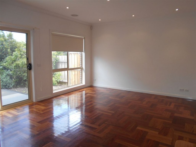 2/10 Lee Avenue, Mount Waverley VIC 3149