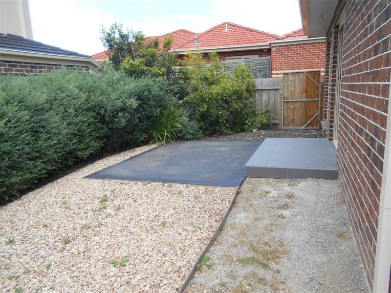 2/10 Lee Avenue, Mount Waverley VIC 3149