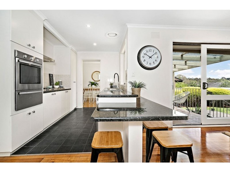 45 Knights Drive, Glen Waverley VIC 3150