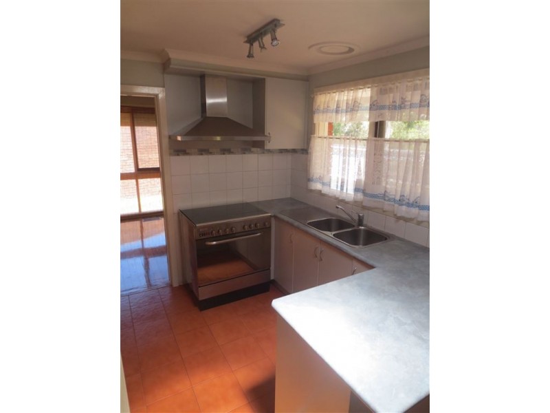 18 Orloff Close, Clayton South VIC 3169