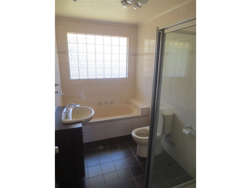 18 Orloff Close, Clayton South VIC 3169