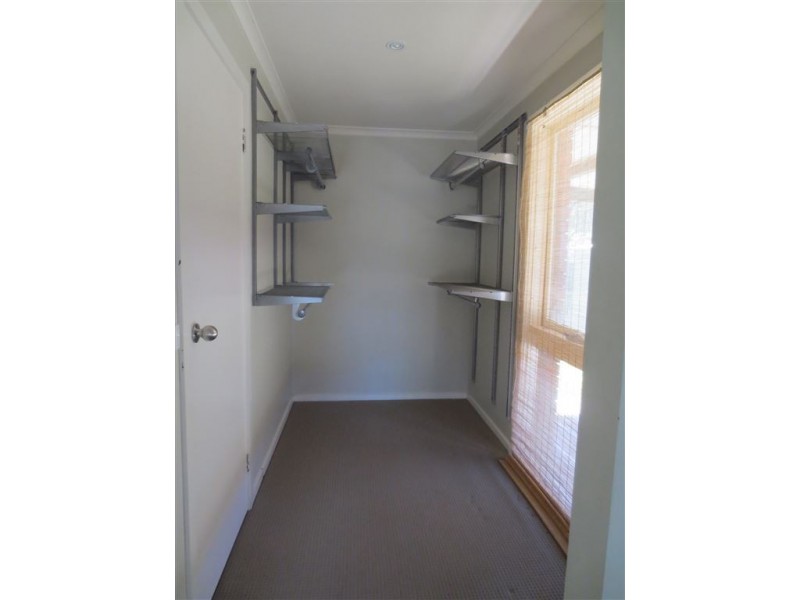 18 Orloff Close, Clayton South VIC 3169