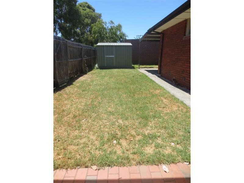 18 Orloff Close, Clayton South VIC 3169