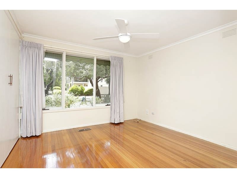 8 Koonalda Avenue, Glen Waverley VIC 3150