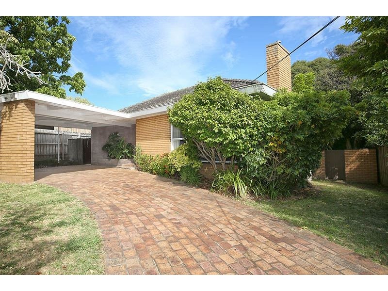 13 Trenton Avenue, Glen Waverley VIC 3150