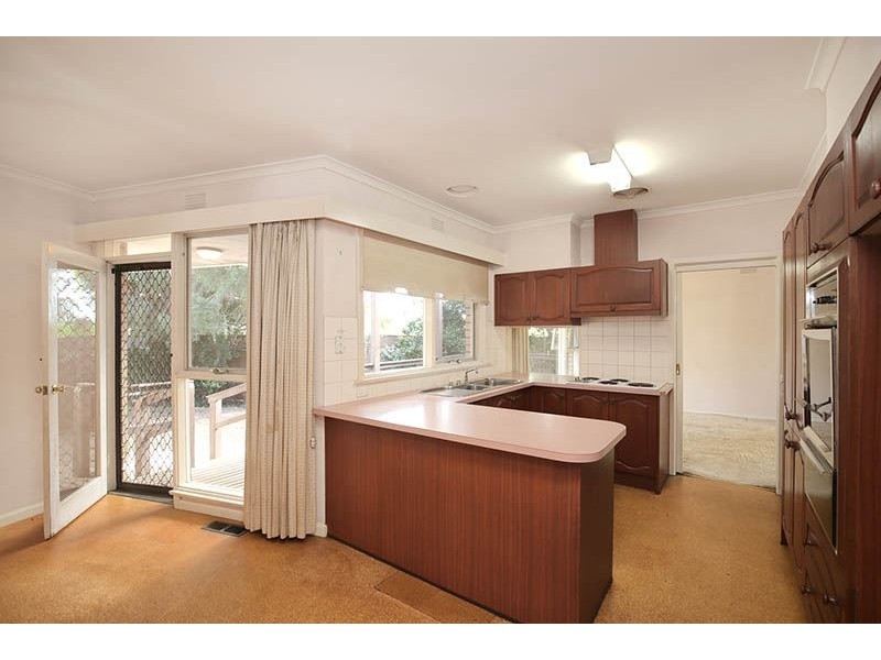 13 Trenton Avenue, Glen Waverley VIC 3150