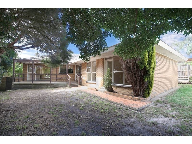 13 Trenton Avenue, Glen Waverley VIC 3150