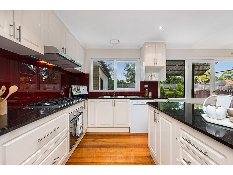 4 Westlands Road, Glen Waverley VIC 3150