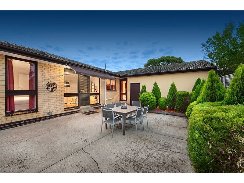 4 Westlands Road, Glen Waverley VIC 3150