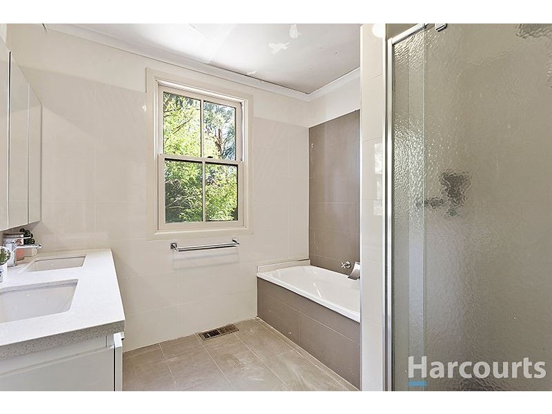 21 Aurisch Avenue, Glen Waverley VIC 3150