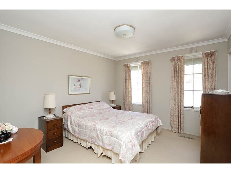 17 Monash Drive, Mulgrave VIC 3170