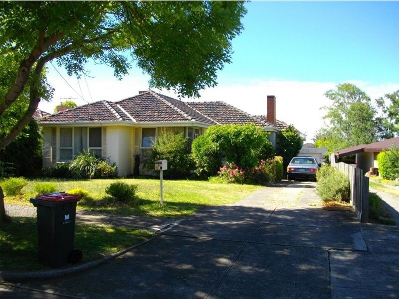 5 Summit Crescent, Glen Waverley VIC 3150