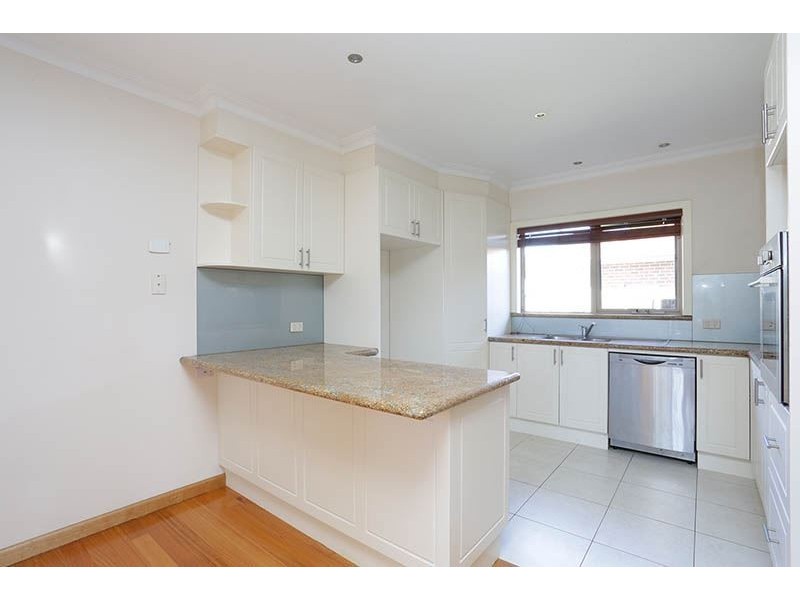 1/6 Ingram Avenue, Glen Waverley VIC 3150