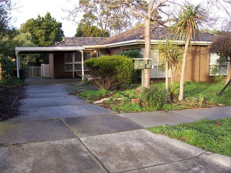 40 Honeysuckle Avenue, Wheelers Hill VIC 3150