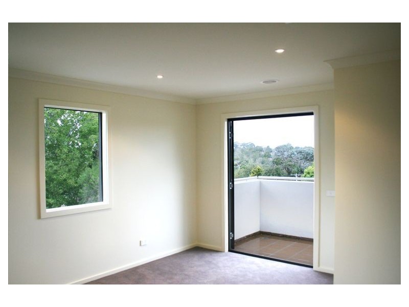 9 St Johns Wood Road, Mount Waverley VIC 3149