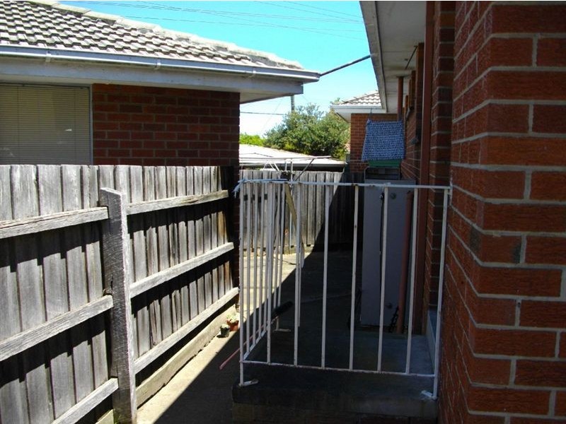 1/28 Florence Street, Glen Waverley VIC 3150