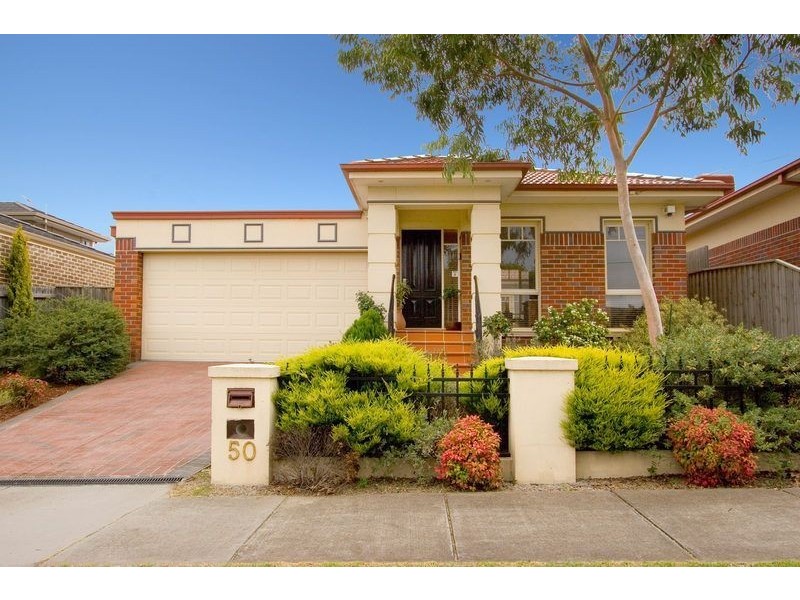 50 Charlton Street, Mount Waverley VIC 3149