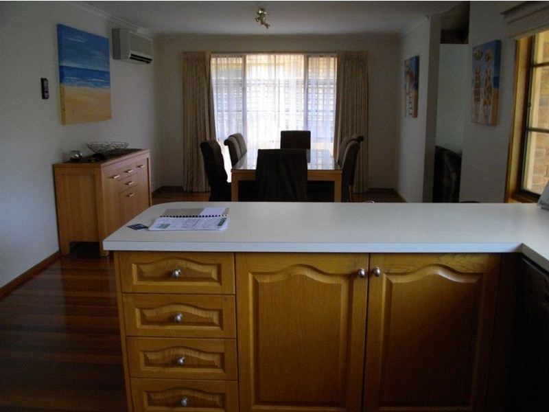9 Sheraton Close, Burwood East VIC 3151