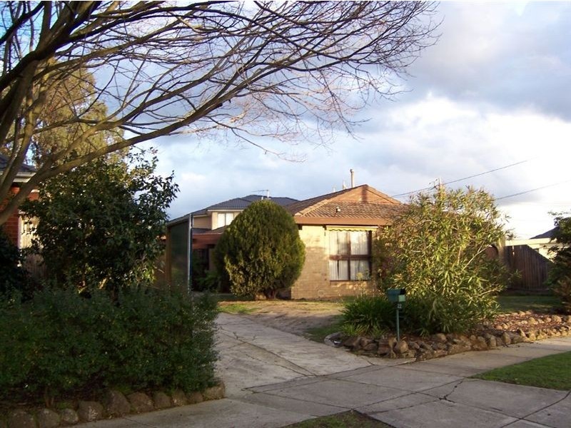 22 Mavista Avenue, Glen Waverley VIC 3150