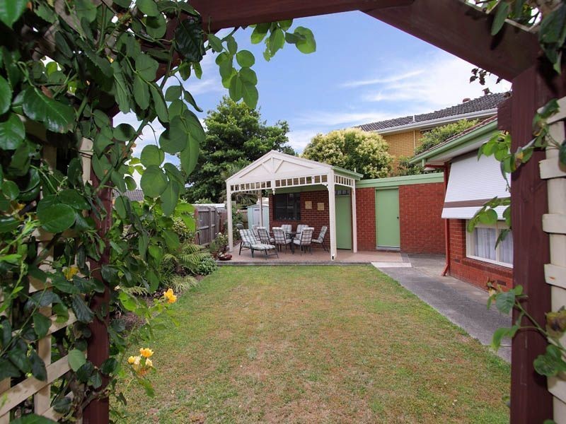5 Sagramore Court, Glen Waverley VIC 3150