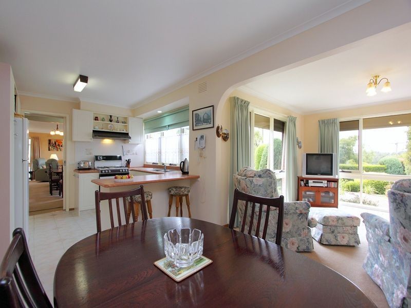 5 Sagramore Court, Glen Waverley VIC 3150