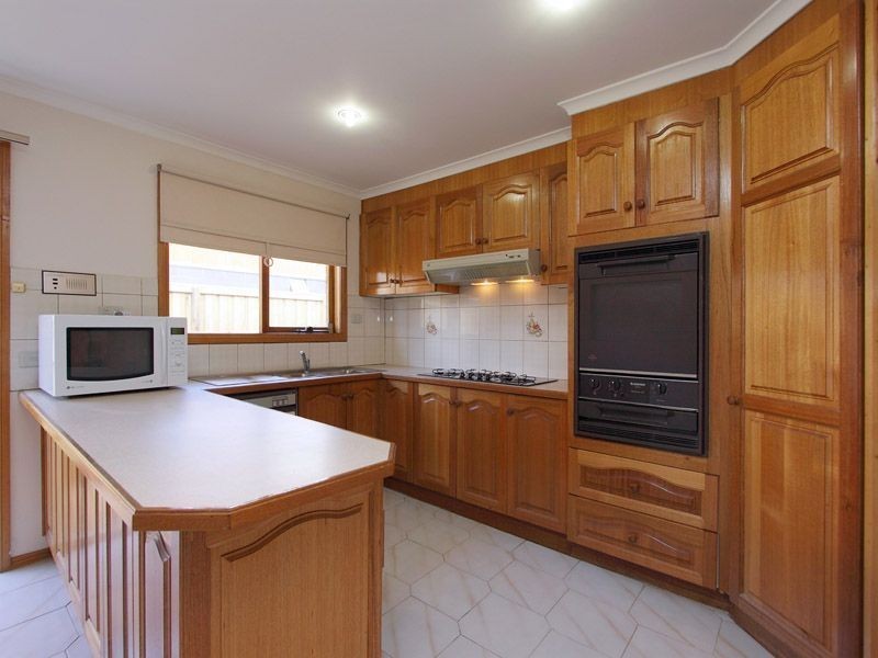 2/64 Willow Avenue, Glen Waverley VIC 3150