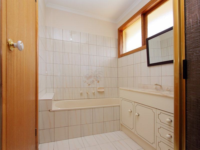 2/64 Willow Avenue, Glen Waverley VIC 3150