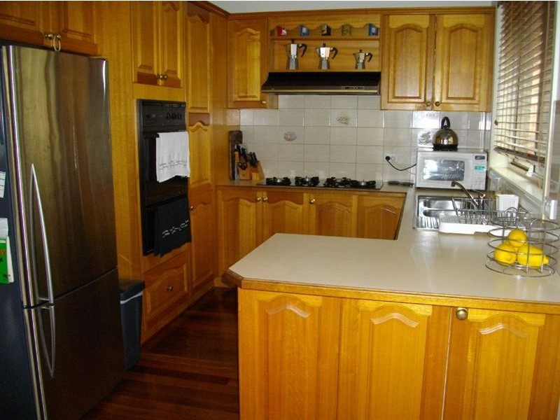 1/33 Lincoln Avenue, Glen Waverley VIC 3150