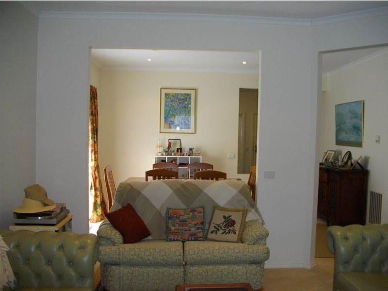 4 The Rise, Glen Waverley VIC 3150