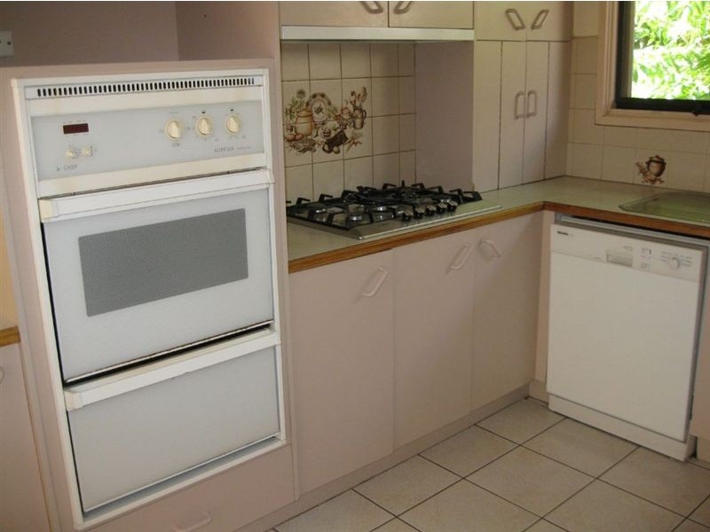 6 Cowrie Street, Glen Waverley VIC 3150